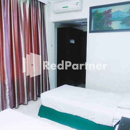 Hotel Yasmin Makassar Mitra Reddoorz Ngoại thất bức ảnh