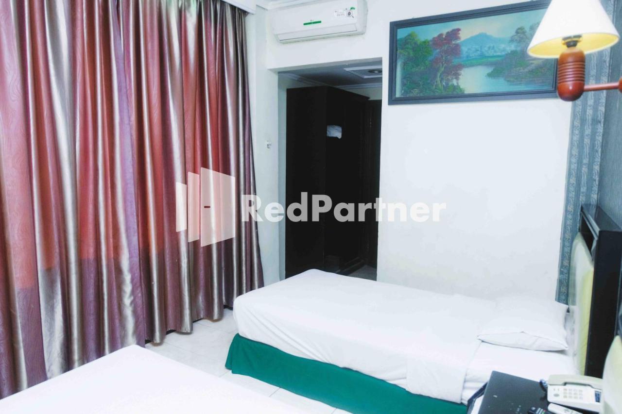 Hotel Yasmin Makassar Mitra Reddoorz Ngoại thất bức ảnh