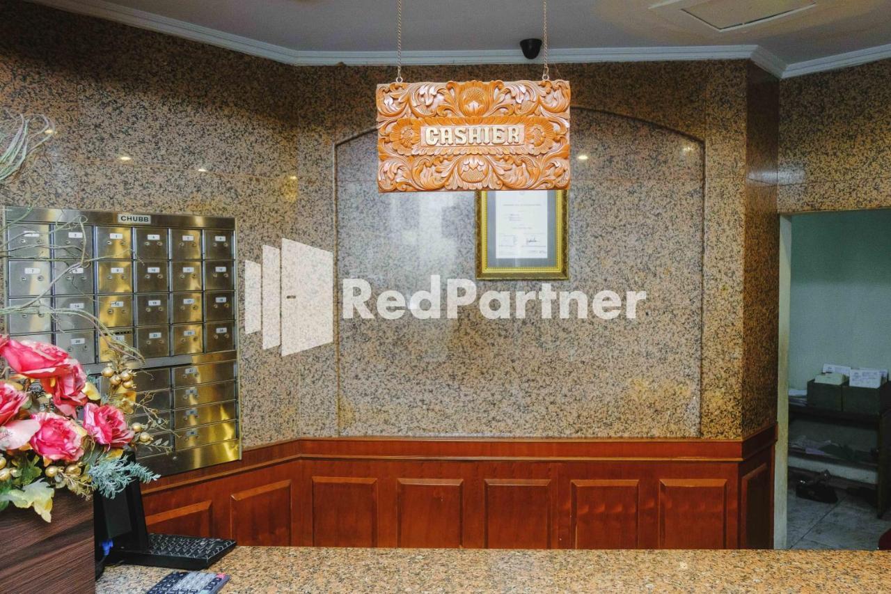 Hotel Yasmin Makassar Mitra Reddoorz Ngoại thất bức ảnh